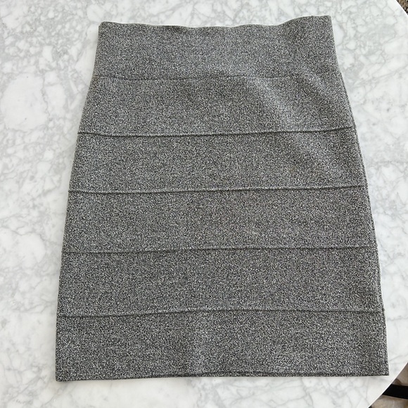 BCBG Max Azria Bandage Gray Melange Mini Skirt. s - Picture 2 of 6